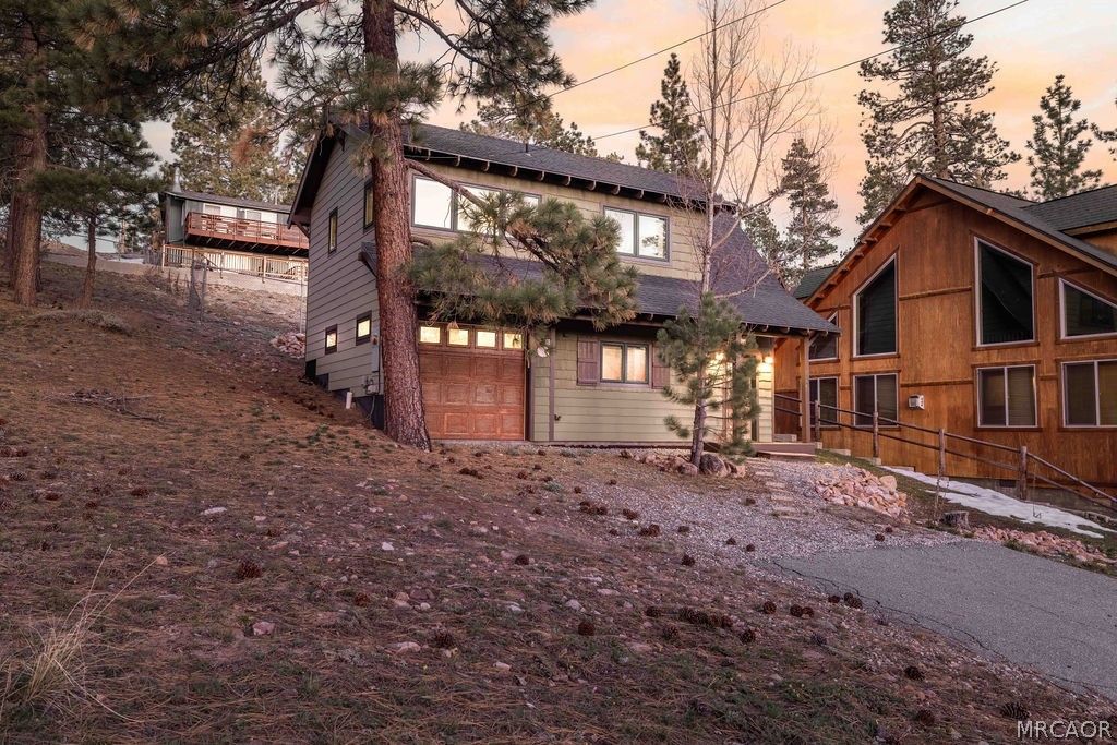 Photo of 505 Lakewood Lane, Big Bear Lake, CA 92315 (MLS # 32600474)