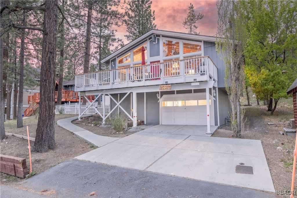 Photo of 42912 Encino Road, Big Bear Lake, CA 92315 (MLS # 32501997)