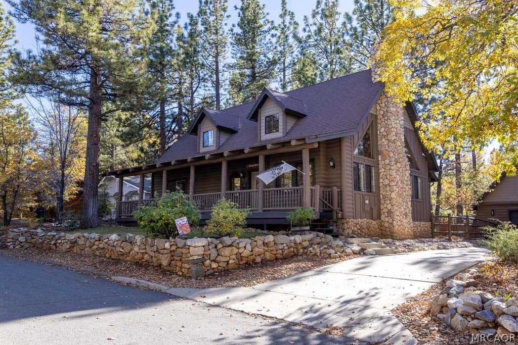 Photo of 1711 Cascade Road, Big Bear Lake, CA 92315 (MLS # 32602481)