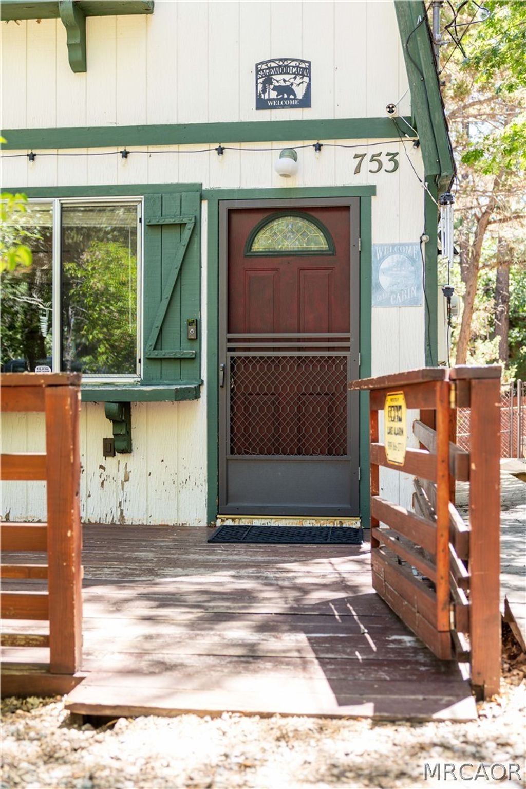Photo of 753 Maple Lane, Sugarloaf, CA 92386 (MLS # 32601315)