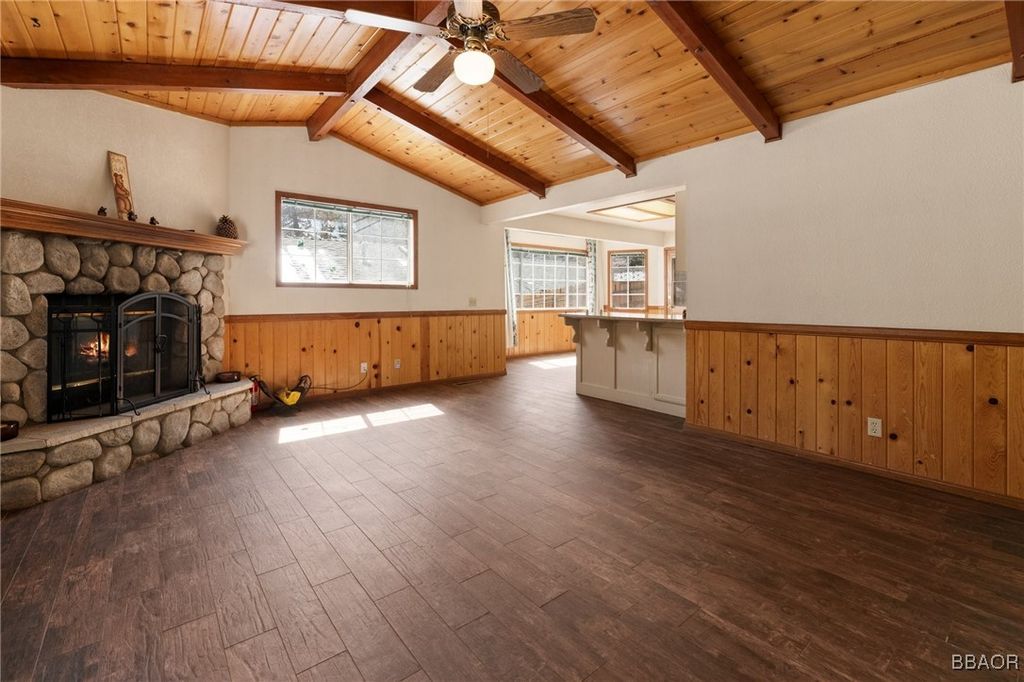 Photo of 252 Riverside Avenue, Sugarloaf, CA 92386 (MLS # 32500602)