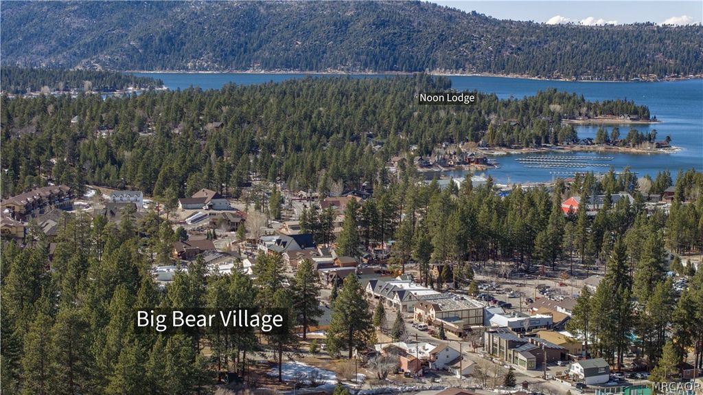Photo of 214 Lagunita Lane, Big Bear Lake, CA 92315 (MLS # 32600359)
