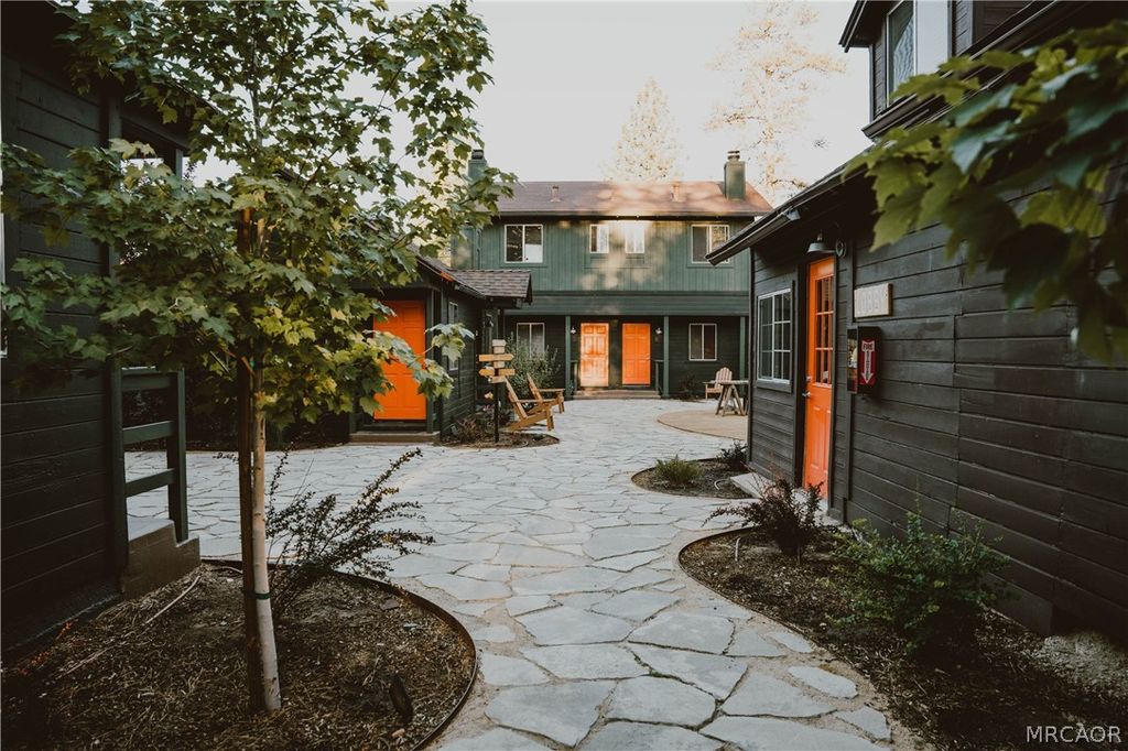 Photo of 214 Lagunita Lane, Big Bear Lake, CA 92315 (MLS # 32600359)