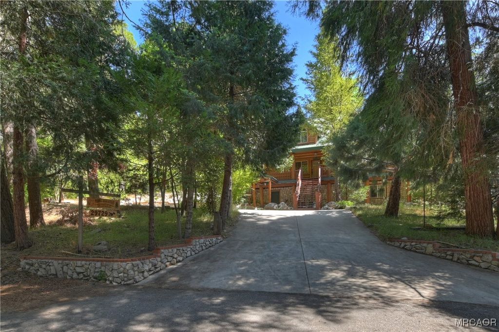 Photo of 29729 Katharine Way, Cedar Glen, CA 92321 (MLS # 32600007)