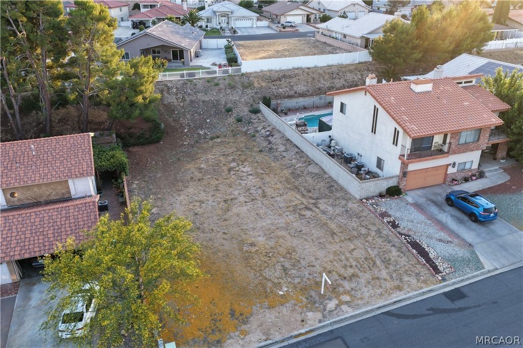 Photo of 13390 Chinquapin Drive, Victorville, CA 92395 (MLS # 32601238)