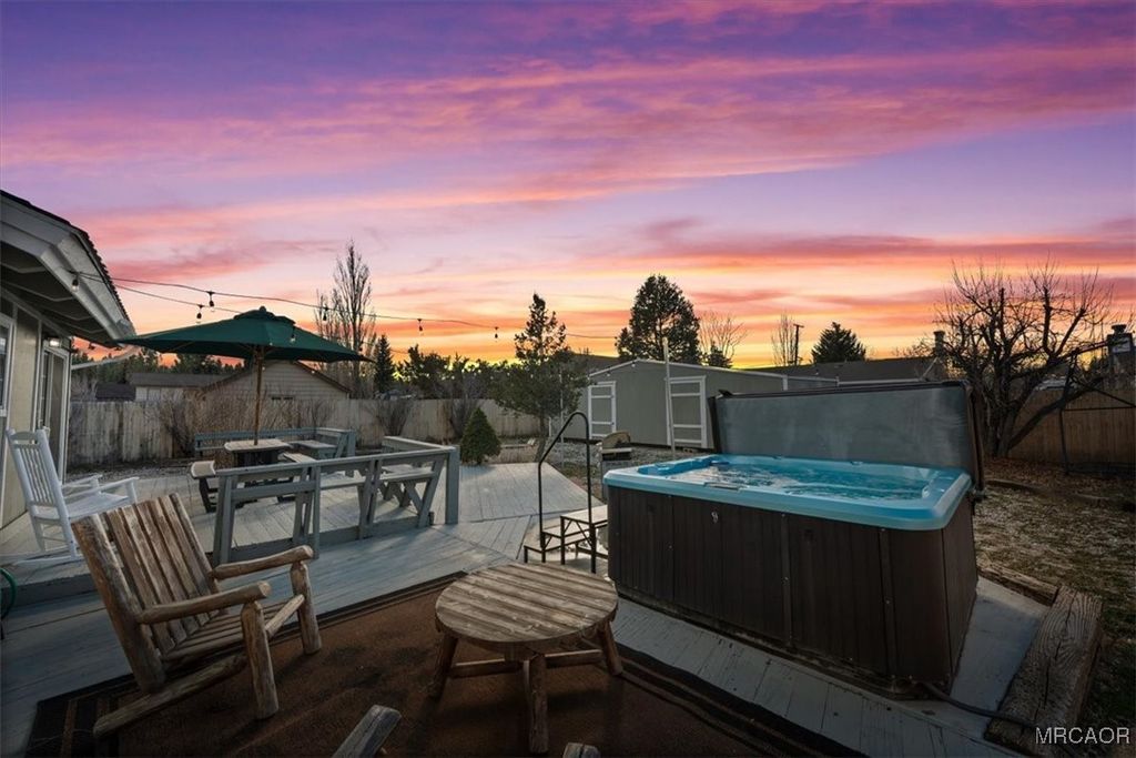 Photo of 913 Mount Doble Drive, Big Bear City, CA 92314 (MLS # 32600039)