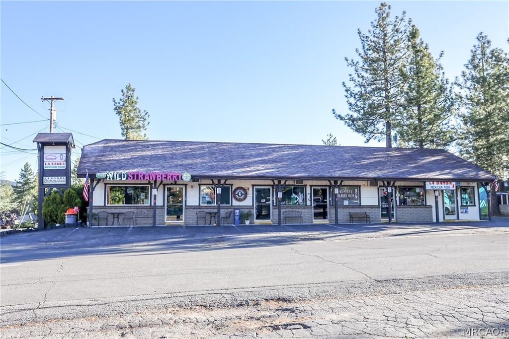 Photo of 587 Bonanza Trail, Big Bear Lake, CA 92315 (MLS # 32601259)