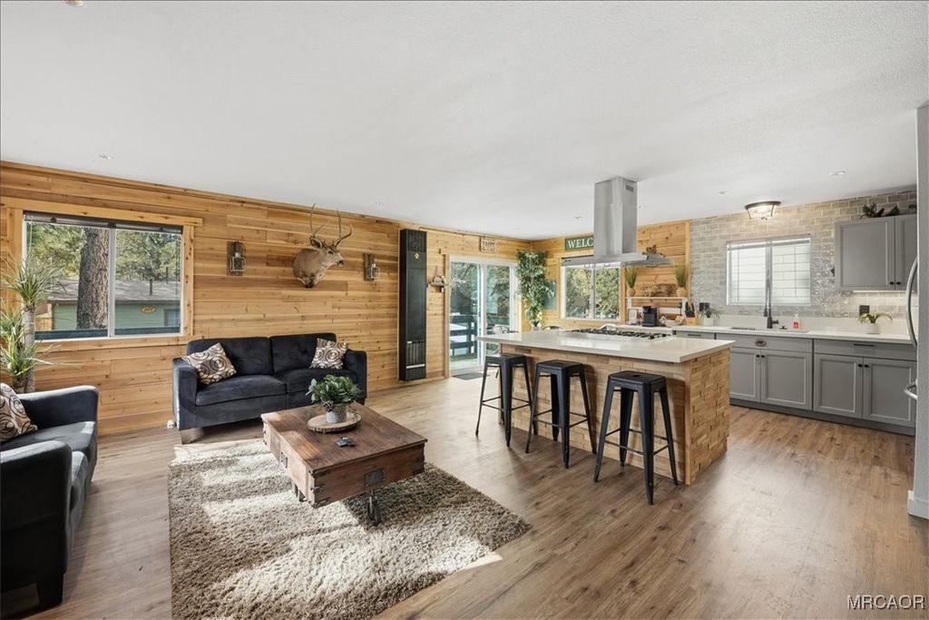 Photo of 465 Wabash Lane, Sugarloaf, CA 92386 (MLS # 32600154)