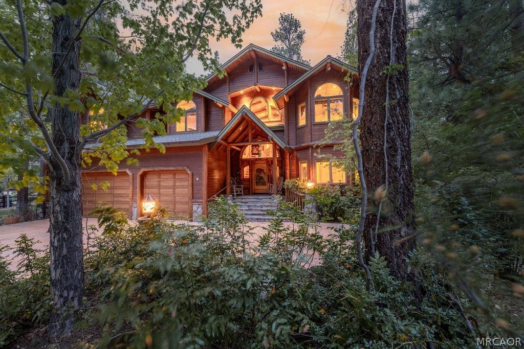 Photo of 41470 Stonebridge Road, Big Bear Lake, CA 92315 (MLS # 32601183)