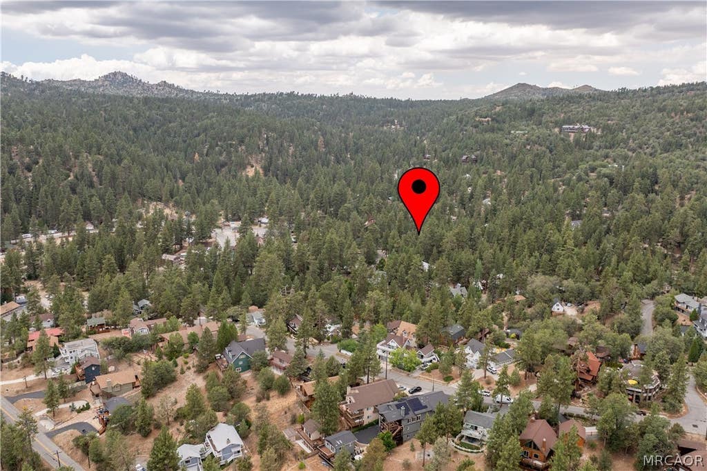 Photo of 1087 Brookside Lane, Fawnskin, CA 92333 (MLS # 32601659)