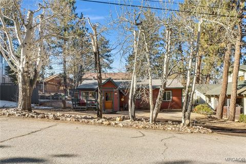 Photo of 794 St Moritz Drive, Big Bear Lake, CA 92315 (MLS # 32502769)