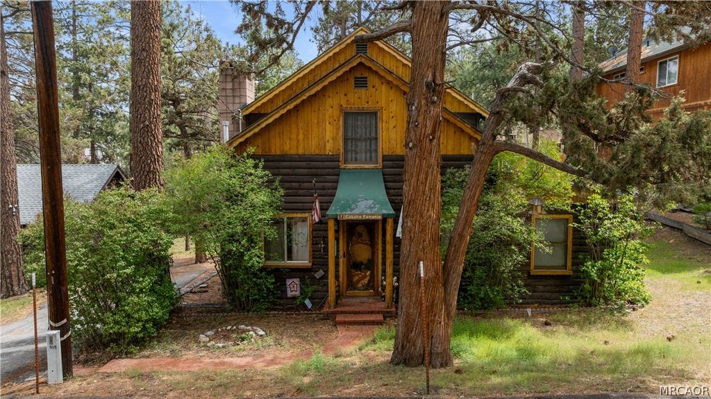 Photo of 420 Sheridan Drive, Big Bear City, CA 92314 (MLS # 32600884)
