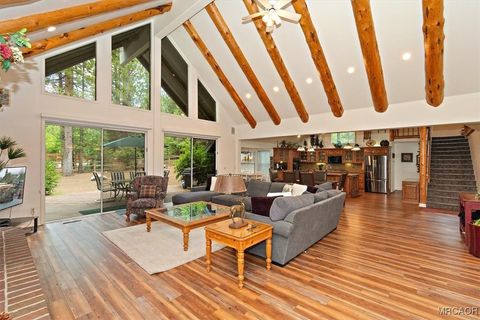 Photo of 42143 WinterPark Drive, Big Bear Lake, CA 92315 (MLS # 32600178)