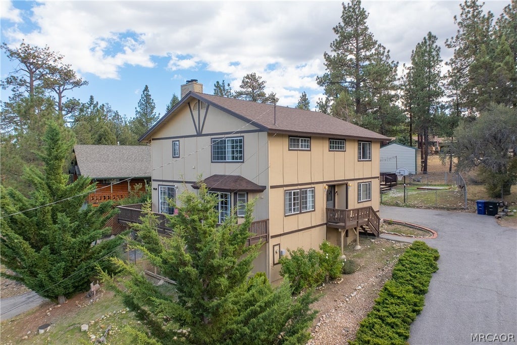 Photo of 1310 Malabar Way, Big Bear City, CA 92314 (MLS # 32602266)
