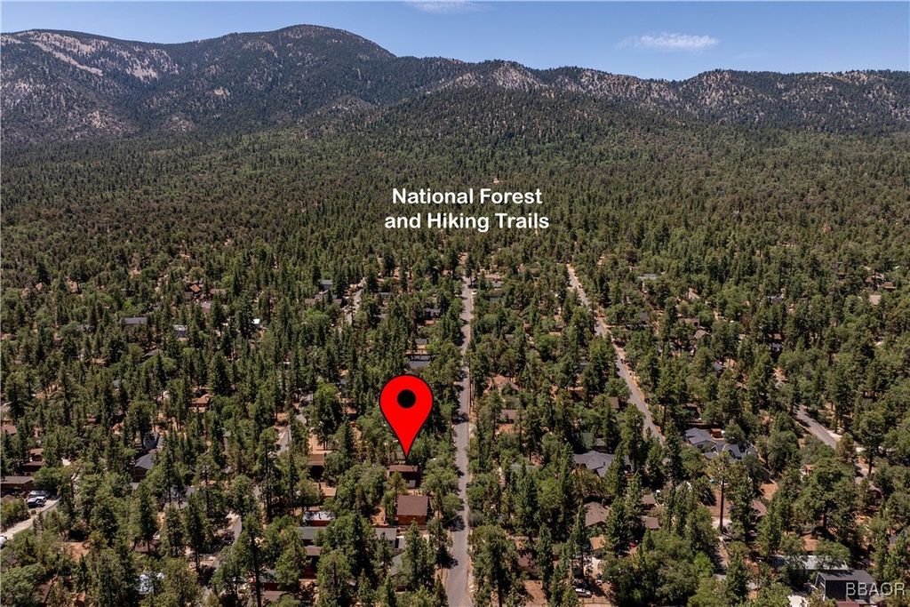 Photo of 753 Maple Lane, Sugarloaf, CA 92386 (MLS # 32501898)