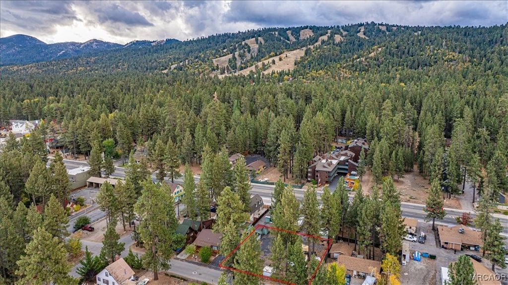 Photo of 0 Tahoe, Big Bear Lake, CA 92315 (MLS # 32502454)