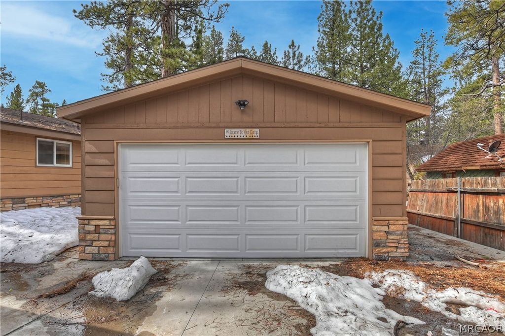 Photo of 40157 Highland Road #B, Big Bear Lake, CA 92315 (MLS # 32600277)