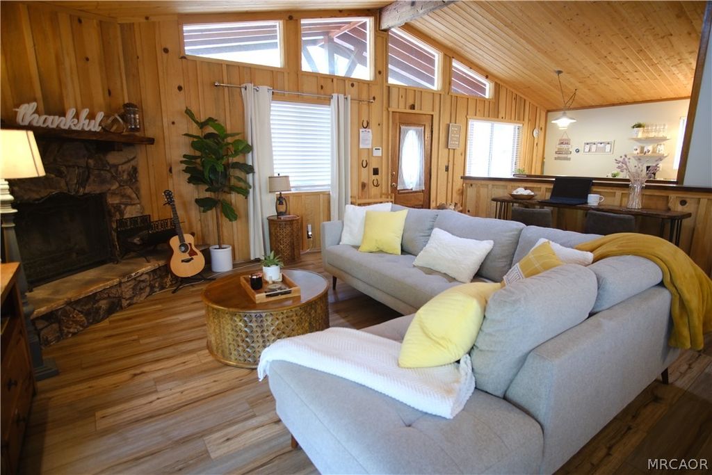 Photo of 43354 Deer Canyon Road, Big Bear Lake, CA 92315 (MLS # 32600240)