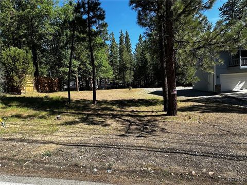 Photo of 0 Fox Farm Rd, Big Bear City, CA 92314 (MLS # 32501500)