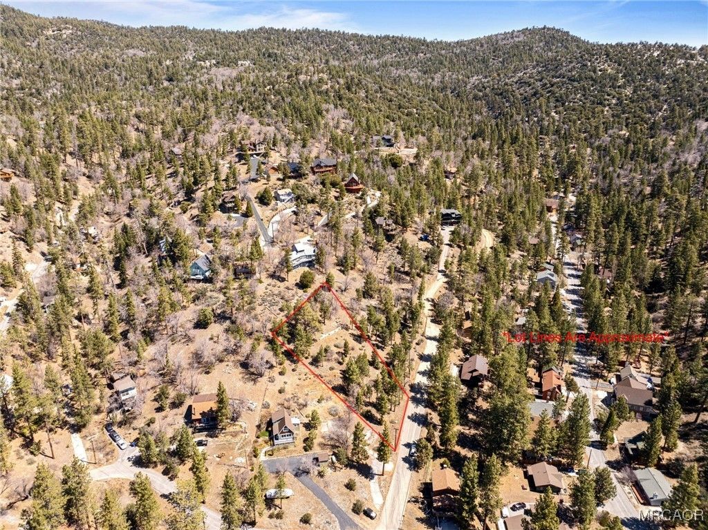 Photo of 1125 Fawnskin Drive, Fawnskin, CA 92333 (MLS # 32502784)