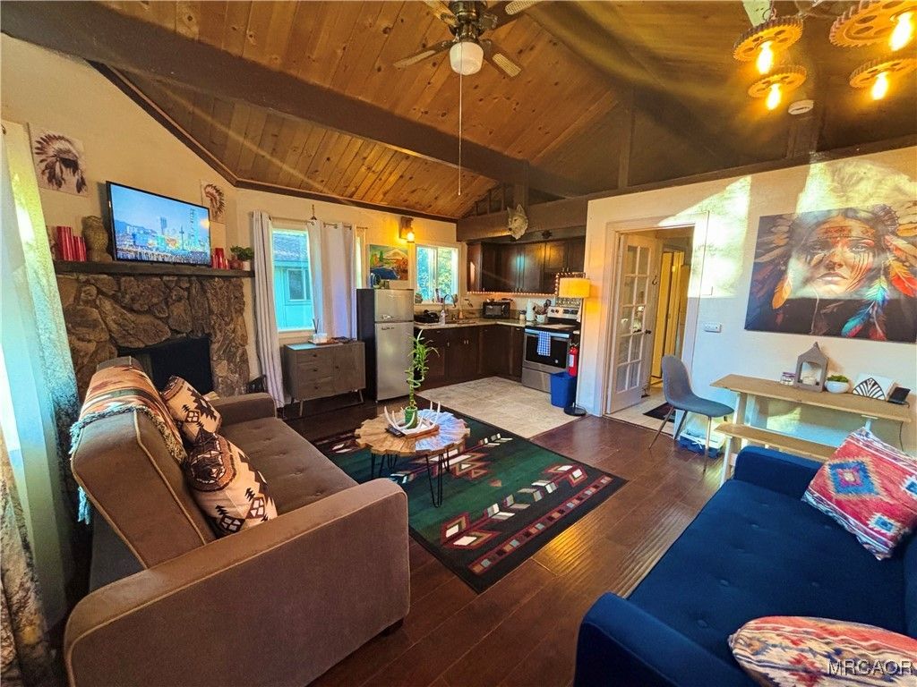 Photo of 491 Imperial Avenue, Sugarloaf, CA 92386 (MLS # 32502326)