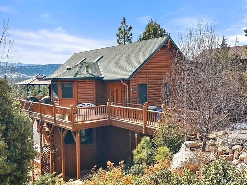 Photo of 1165 Green Mountain Drive, Big Bear City, CA 92314 (MLS # 32600965)