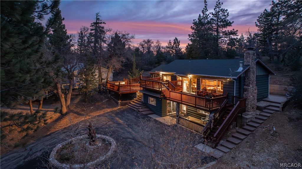 Photo of 43656 Ridge Crest Drive, Big Bear Lake, CA 92315 (MLS # 32600639)