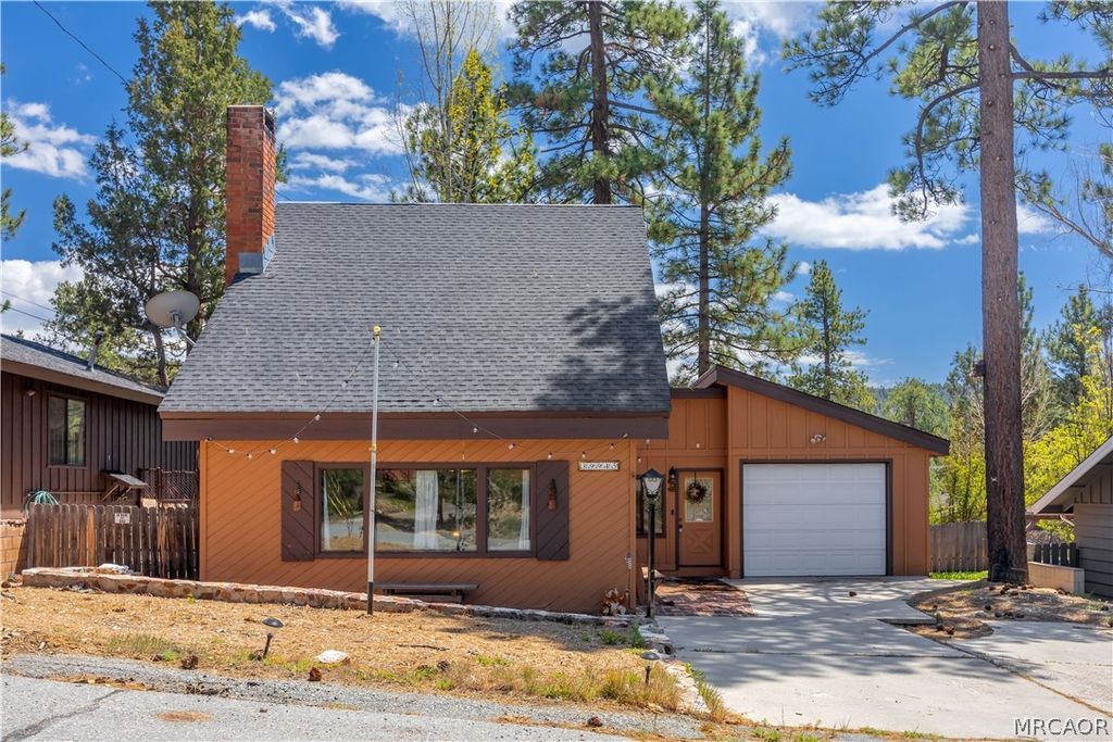 Photo of 39945 Trail Of The Whispering Pines Road, Big Bear Lake, CA 92315 (MLS # 32600929)