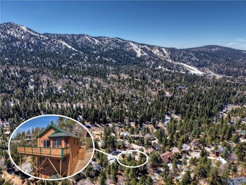 Photo of 43850 Yosemite Drive, Big Bear Lake, CA 92315 (MLS # 32600479)