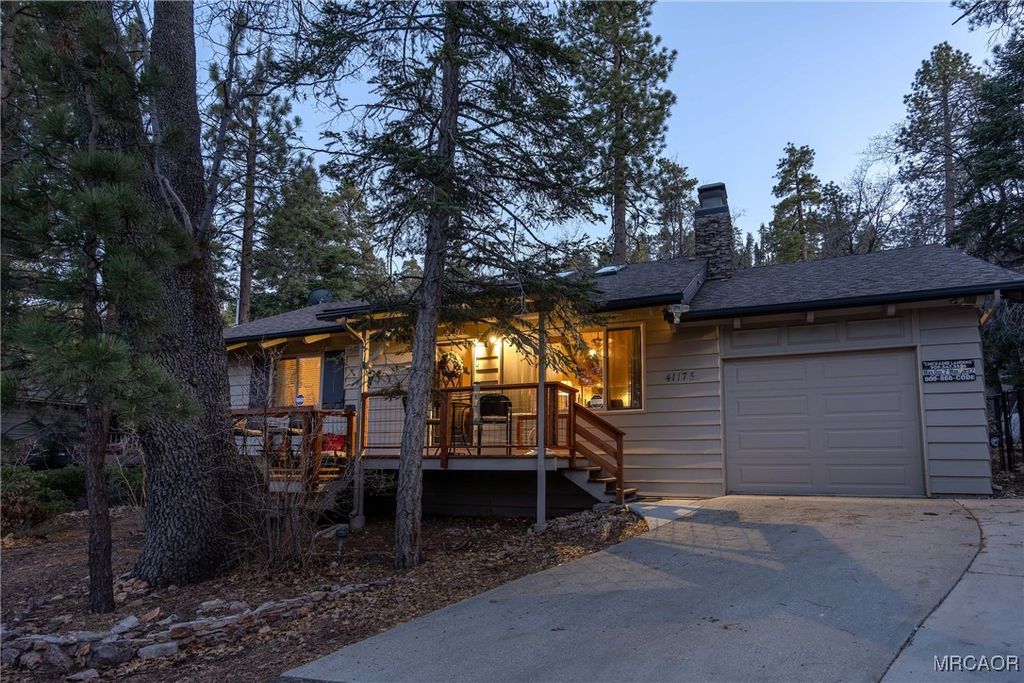 Photo of 41175 Terrapin Road, Big Bear Lake, CA 92315 (MLS # 32600184)