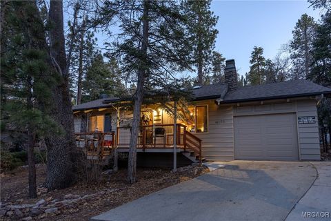 Photo of 41175 Terrapin Road, Big Bear Lake, CA 92315 (MLS # 32600184)