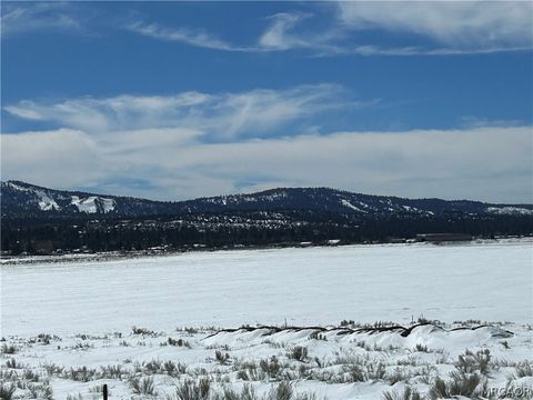 Photo of 45935 Parkway Drive, Big Bear City, CA 92314 (MLS # 32502852)