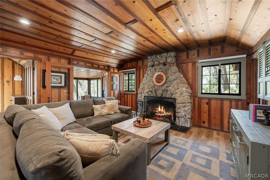 Photo of 260 Nolan Trail, Fawnskin, CA 92333 (MLS # 32600663)