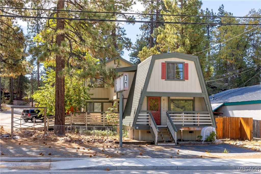 Photo of 40143 Big Bear Boulevard, Big Bear Lake, CA 92315 (MLS # 32502446)