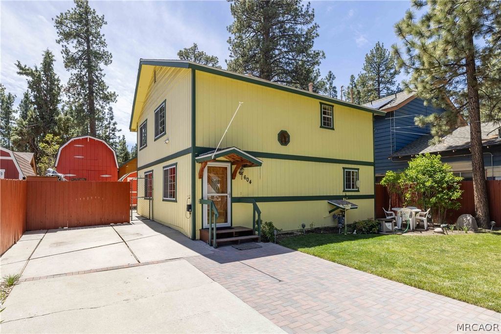 Photo of 604 E Meadow Lane, Big Bear City, CA 92314 (MLS # 32600940)