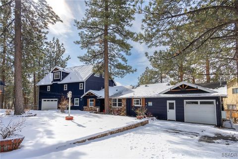 Photo of 188 Finch Drive, Big Bear Lake, CA 92315 (MLS # 32500184)