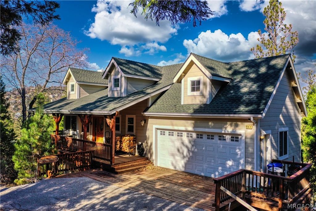 Photo of 863 Grass Valley Road, Lake Arrowhead, CA 92352 (MLS # 32600528)