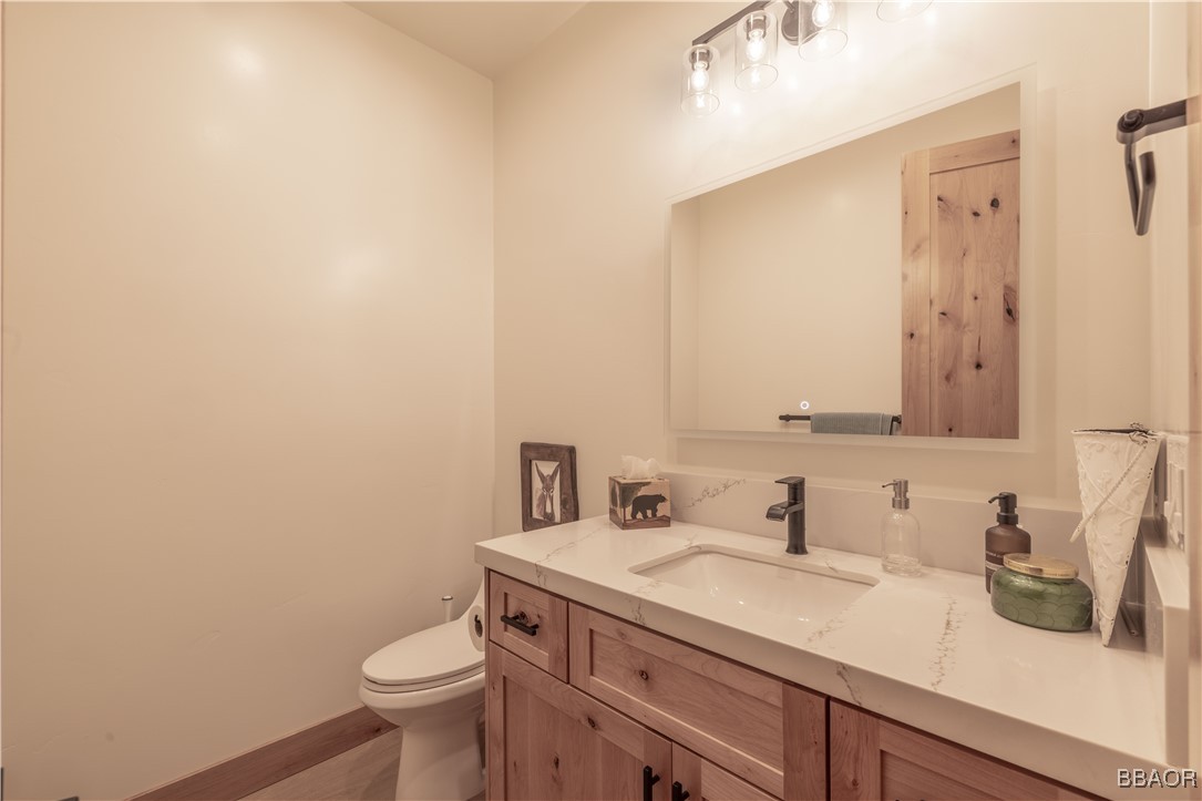Big Bear City, California, 92314, United States, ,4 BathroomsBathrooms,Residential,Active,1839769