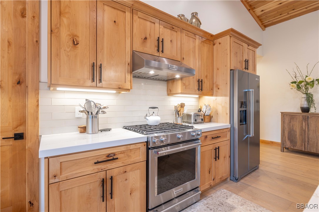 Big Bear City, California, 92314, United States, ,4 BathroomsBathrooms,Residential,Active,1839769