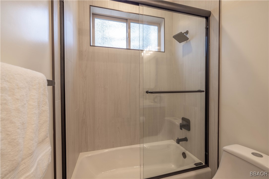 Big Bear City, California, 92314, United States, ,4 BathroomsBathrooms,Residential,Active,1839769