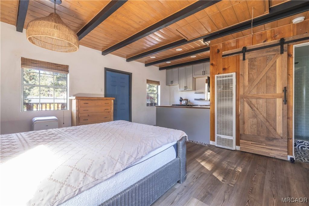 Photo of 39217 Big Bear Boulevard, Big Bear Lake, CA 92315 (MLS # 32502621)