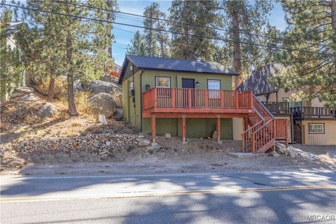 Photo of 39217 Big Bear Boulevard, Big Bear Lake, CA 92315 (MLS # 32502621)