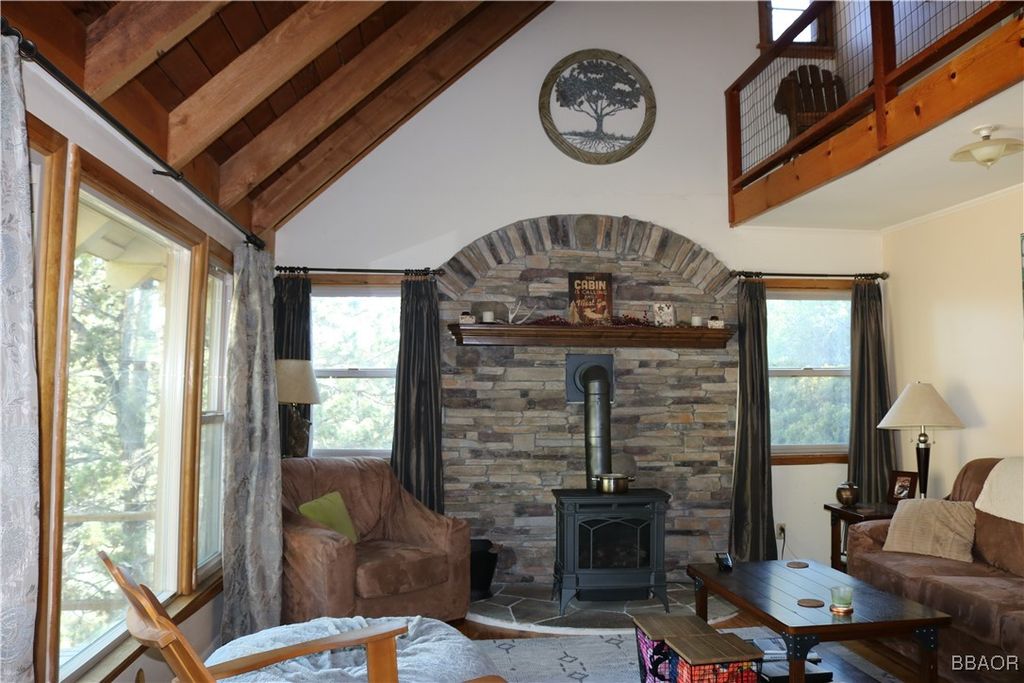 Photo of 21 Holcomb Valley Road, Fawnskin, CA 92333 (MLS # 32501352)