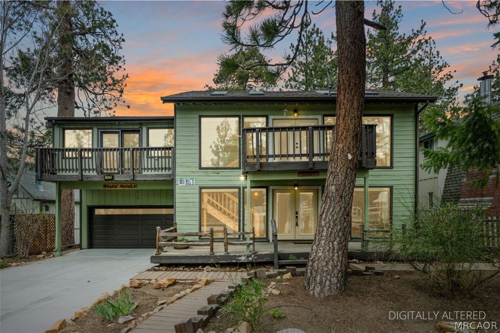 Photo of 39470 Lake Drive, Big Bear Lake, CA 92315 (MLS # 32600700)