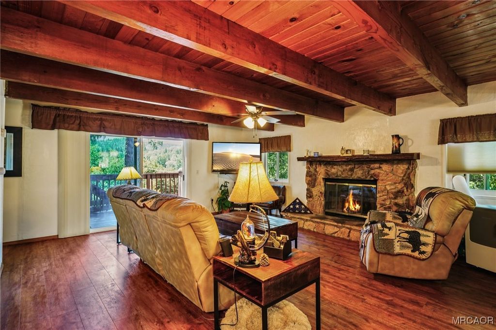 Photo of 463 Delle Drive, Crestline, CA 92325 (MLS # 32502570)