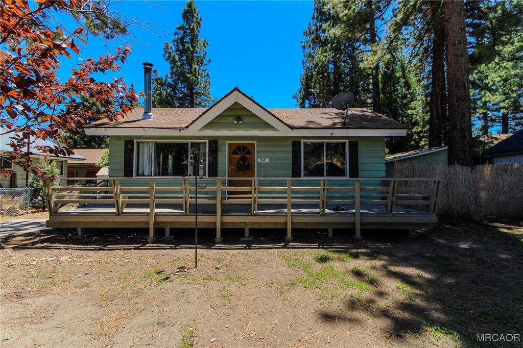Photo of 945 Green Way Drive, Big Bear City, CA 92314 (MLS # 32600218)