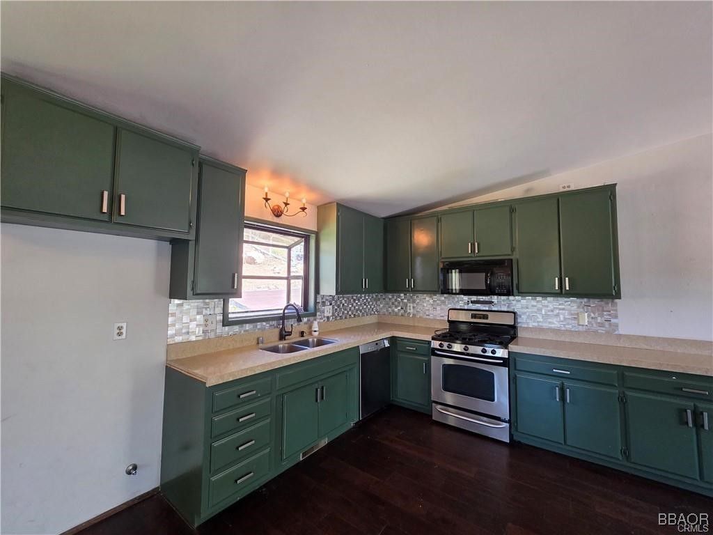 Photo of 31510 Valley Ridge Drive, Running Springs, CA 92382 (MLS # 32501937)