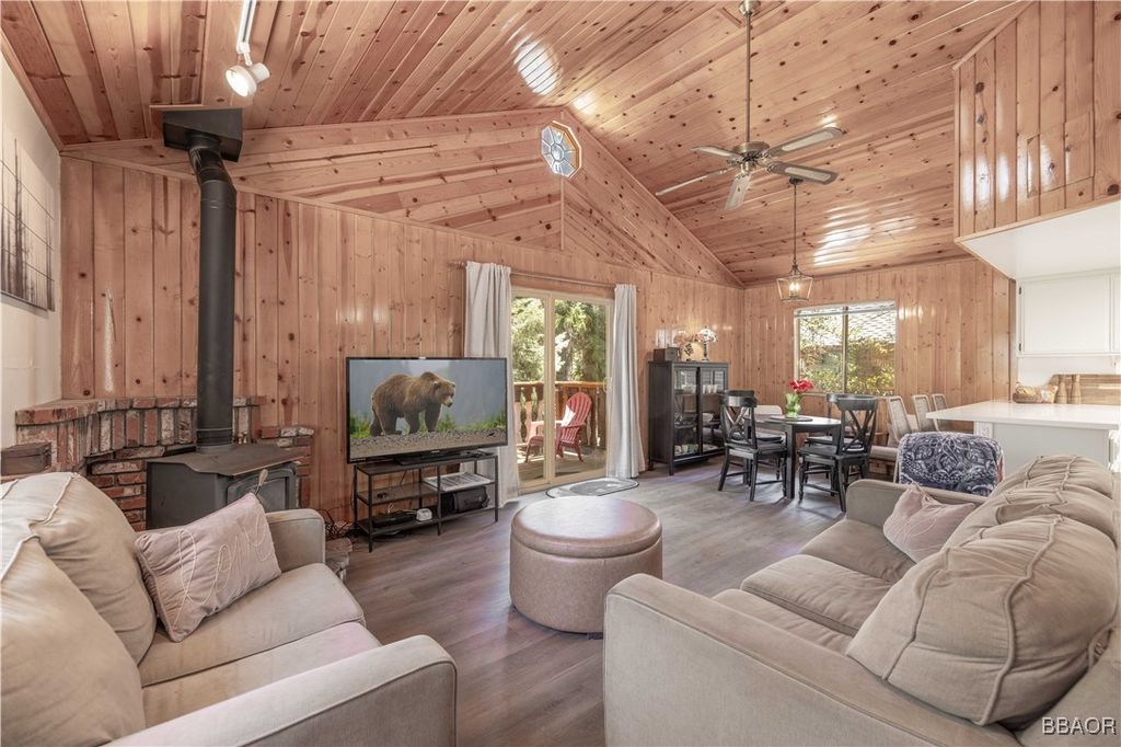 Photo of 1004 Sugarloaf Boulevard, Big Bear City, CA 92314 (MLS # 32501703)