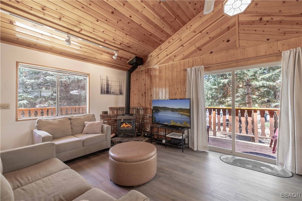 Photo of 1004 Sugarloaf Boulevard, Big Bear City, CA 92314 (MLS # 32501703)