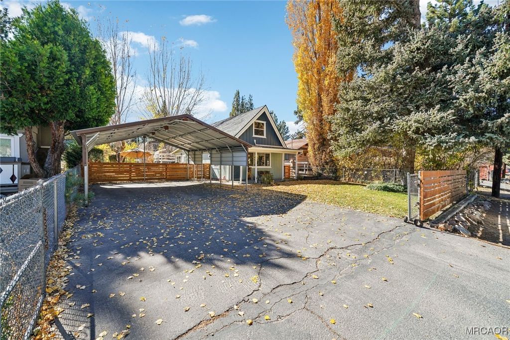 Photo of 1026 W Country Club Boulevard, Big Bear City, CA 92314 (MLS # 32502594)